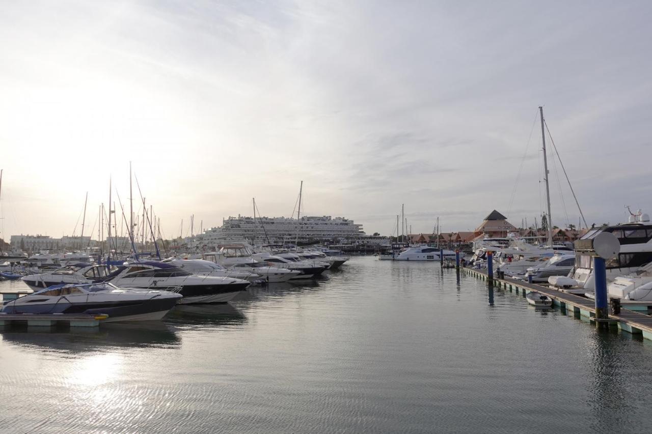 Hopstays Vilamoura All In - Marina View Apartment Quarteira Kültér fotó